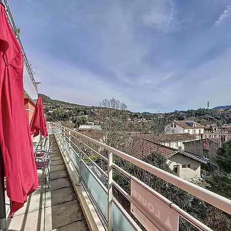 Apartmán Bel F3 Climatise Avec Parkings, Terrasse Et Vue Sur Montagnes A 50m Du Centre Et Des Thermes - Fr-1-451-213 Lamalou-les-Bains