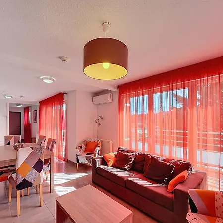 Bel F3 Climatise Avec Parkings, Terrasse Et Vue Sur Montagnes A 50m Du Centre Et Des Thermes - Fr-1-451-213 * 라말루-레-뱅