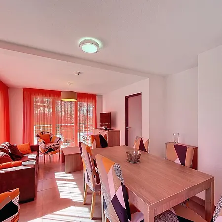 아파트 Bel F3 Climatise Avec Parkings, Terrasse Et Vue Sur Montagnes A 50m Du Centre Et Des Thermes - Fr-1-451-213