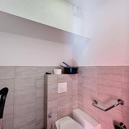 Bel F3 Climatise Avec Parkings, Terrasse Et Vue Sur Montagnes A 50m Du Centre Et Des Thermes - Fr-1-451-213 아파트 *