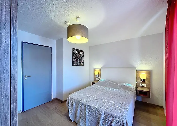Bel F3 Climatisé Avec Parkings, Terrasse Et Vue Sur Montagnes à 50m Du Centre Et Des Thermes - Fr-1-451-213 Apartamento *