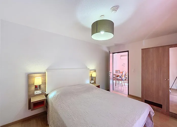 Bel F3 Climatisé Avec Parkings, Terrasse Et Vue Sur Montagnes à 50m Du Centre Et Des Thermes - Fr-1-451-213 Apartamento *