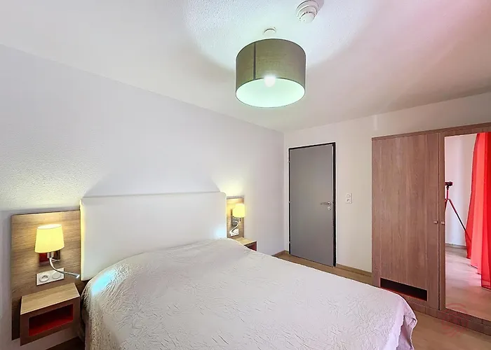 Apartamento Bel F3 Climatisé Avec Parkings, Terrasse Et Vue Sur Montagnes à 50m Du Centre Et Des Thermes - Fr-1-451-213 Lamalou-les-Bains