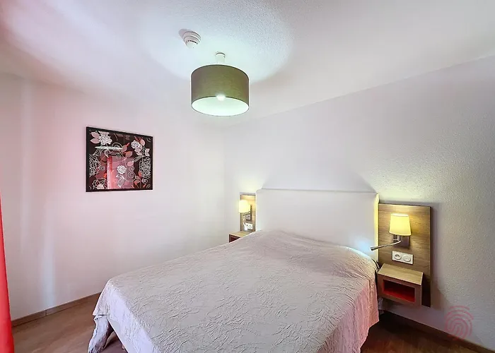 Bel F3 Climatisé Avec Parkings, Terrasse Et Vue Sur Montagnes à 50m Du Centre Et Des Thermes - Fr-1-451-213 Apartamento *